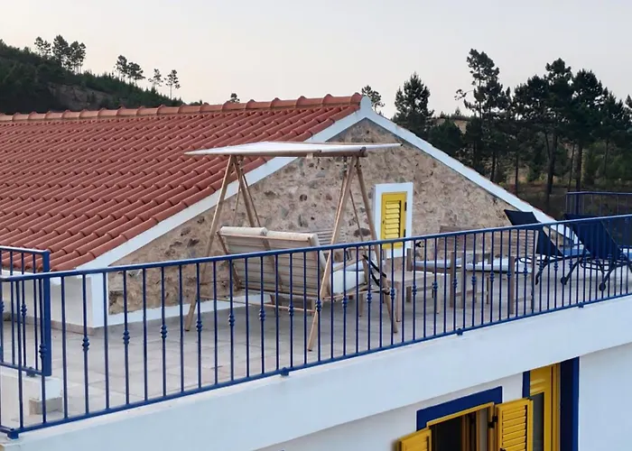 De Vale De Junco Farm stay Envendos
